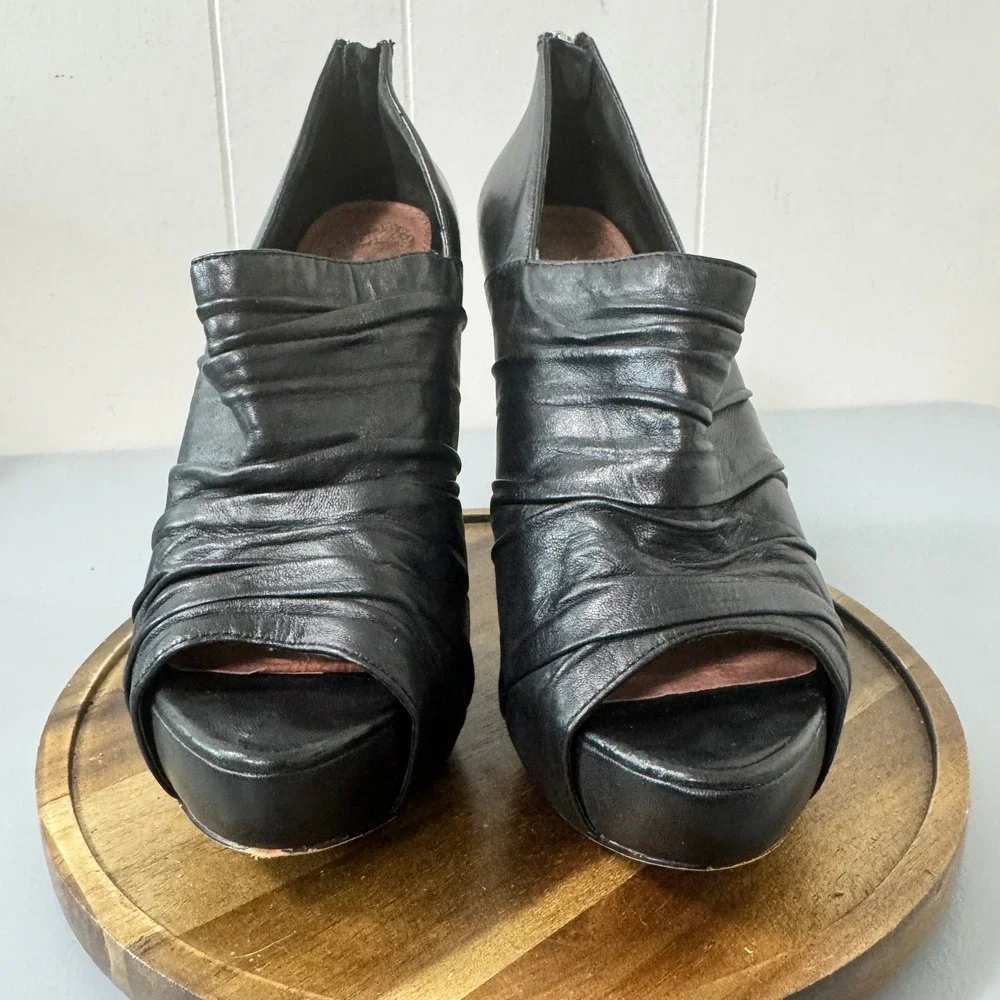 Vince Camuto Black Ruched Peep Toe Stiletto Heel Booties Ankle Boots Size 6.5